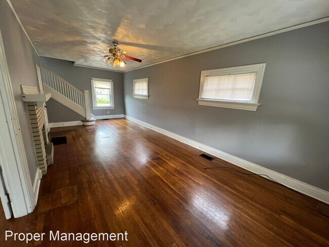 Building Photo - 3 br, 1 bath House - 813 W Hillcrest Ave