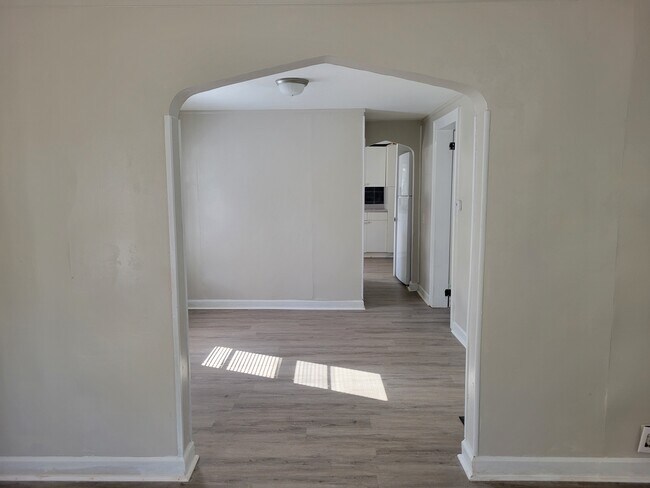 Building Photo - 479 N Eureka Ave