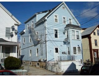 Building Photo - 113-121 Austin St