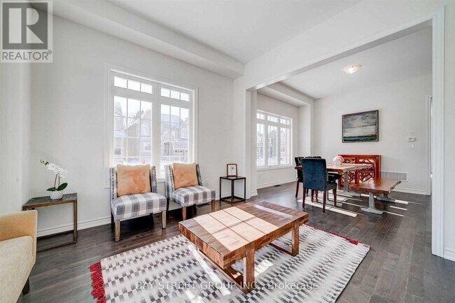 Photo du bâtiment - 2 Valleo St