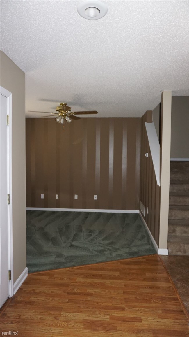 Building Photo - 707 Boulder Dr
