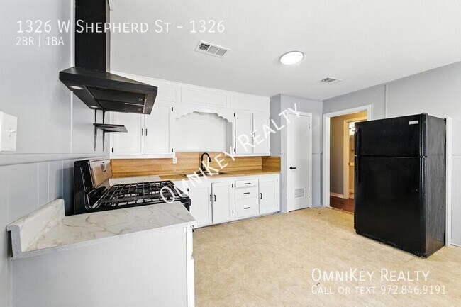 Building Photo - 1326 W Shepherd St