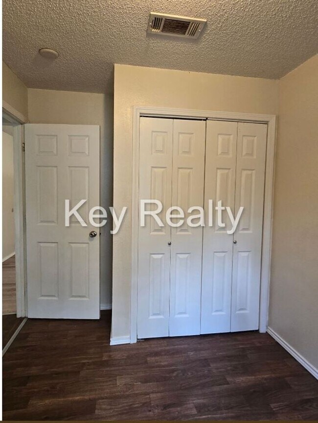 Foto del edificio - 3801 Palace Ct