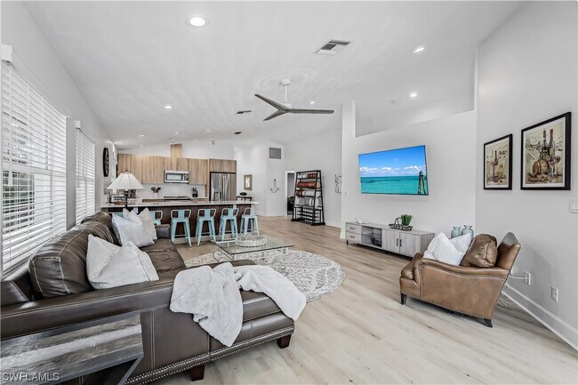 Foto del edificio - 564 95th Ave N