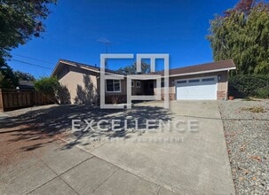 Building Photo - 405 Leota Ave