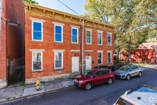 Building Photo - 2131 Staebler St
