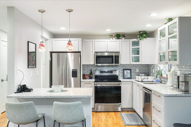 Foto del edificio - 2404 SW 104th St