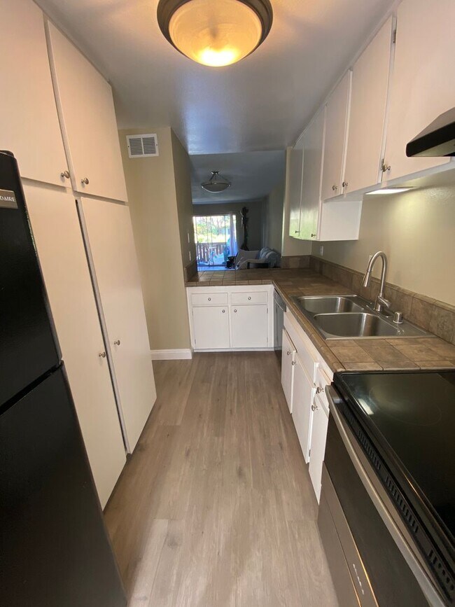 Foto del edificio - Beautiful 2 Bed, 2.5 Bath Condo in La Mesa