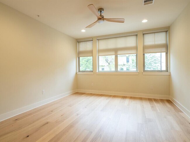 Foto del edificio - 908 Nueces St