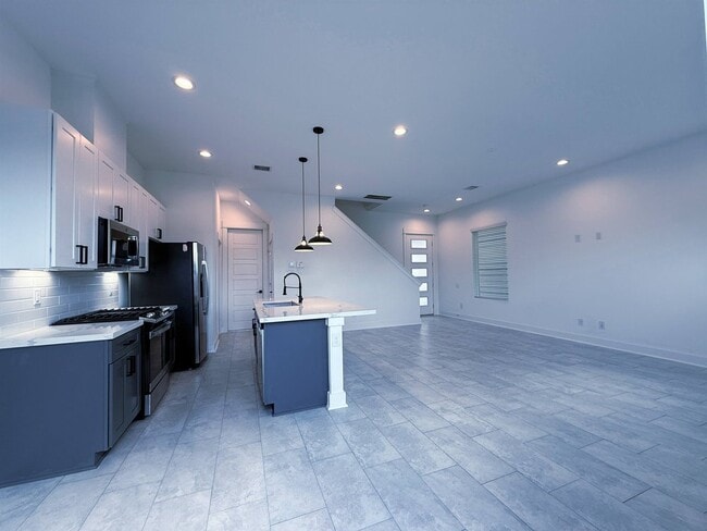 Foto del edificio - 1058 Mansfield St