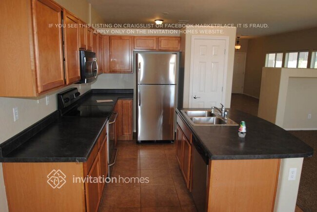 Building Photo - 10209 W Parkway Dr