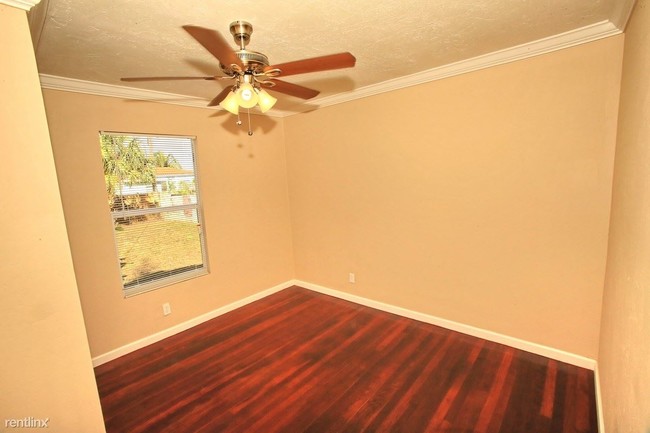 Foto del edificio - 3 br, 2 bath House - 815 Briggs Street
