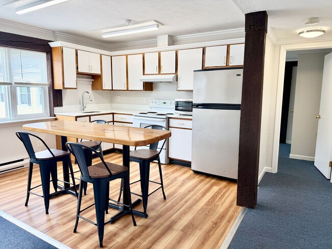 Well maintained inside and out - Well maintained inside and out Apartment