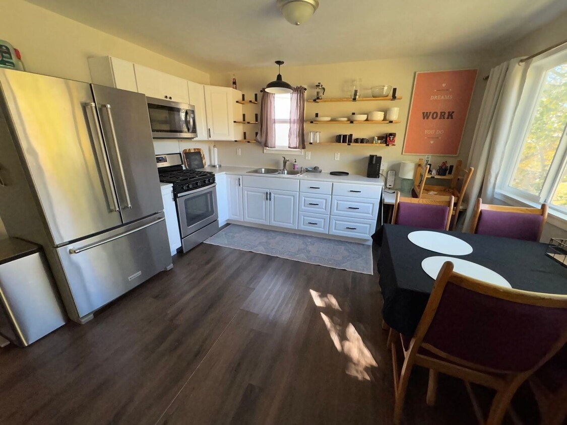 Foto principal - Yellowstone River View Studio - Fully Furn...