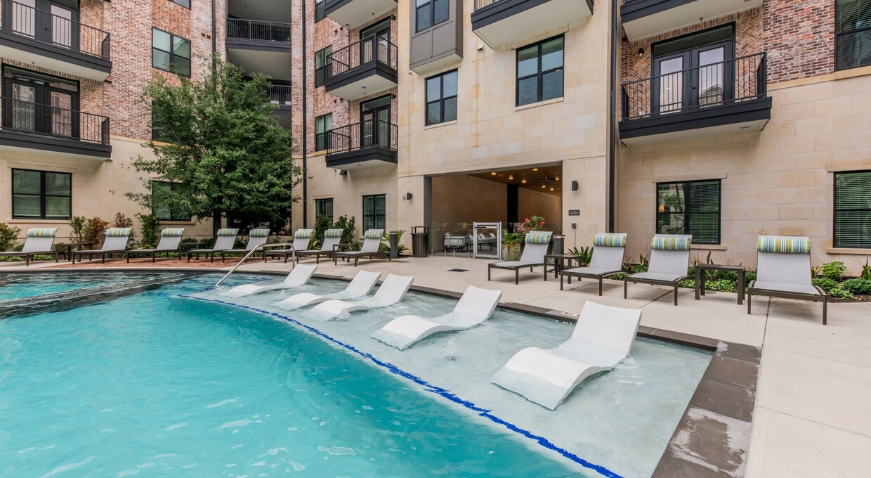 Primary Photo - Stylish Downtown 1BR: Modern Comfort Meets...