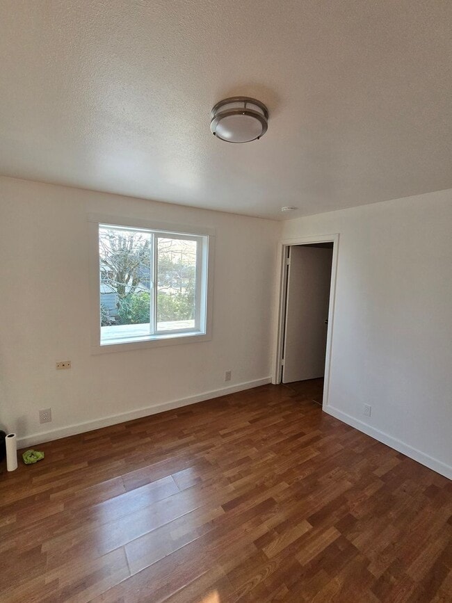 Building Photo - 2439 Sherman Ave