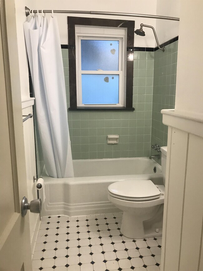 Foto del edificio - 1005 NE 7 Pl