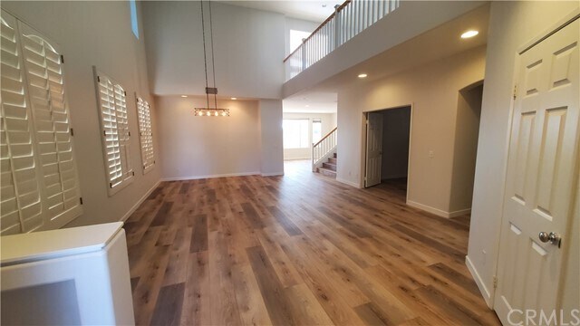 Building Photo - 27975 Greenlawn Cir