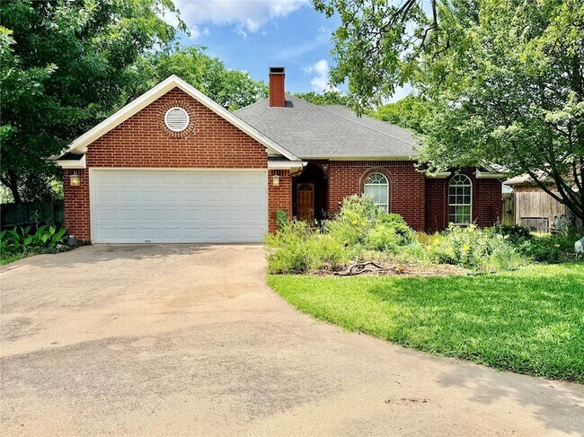 Building Photo - 2121 Preston Pl