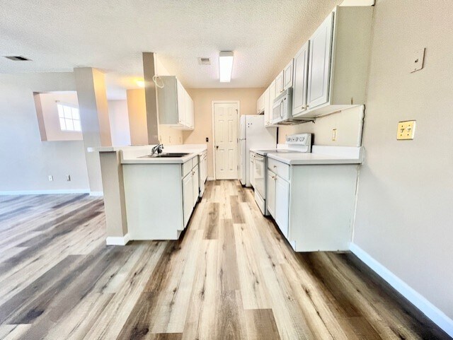 Foto del edificio - 2117 Sanderling Dr