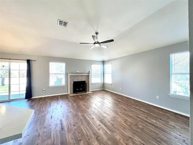 Foto del edificio - 2603 Hill Street Cove