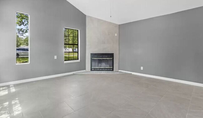 Building Photo - 15709 Ben Rd