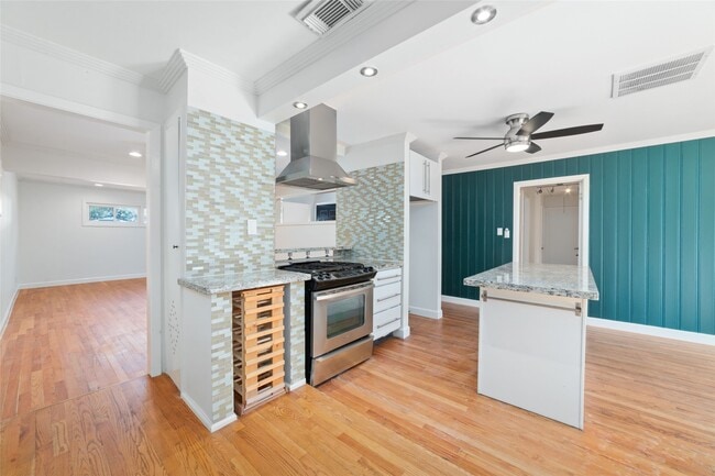 Foto del edificio - 4415 Merwin St