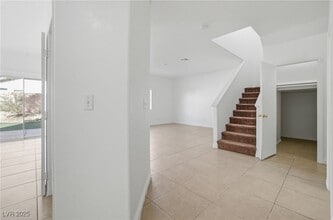 Building Photo - 2832 King Michael Ave