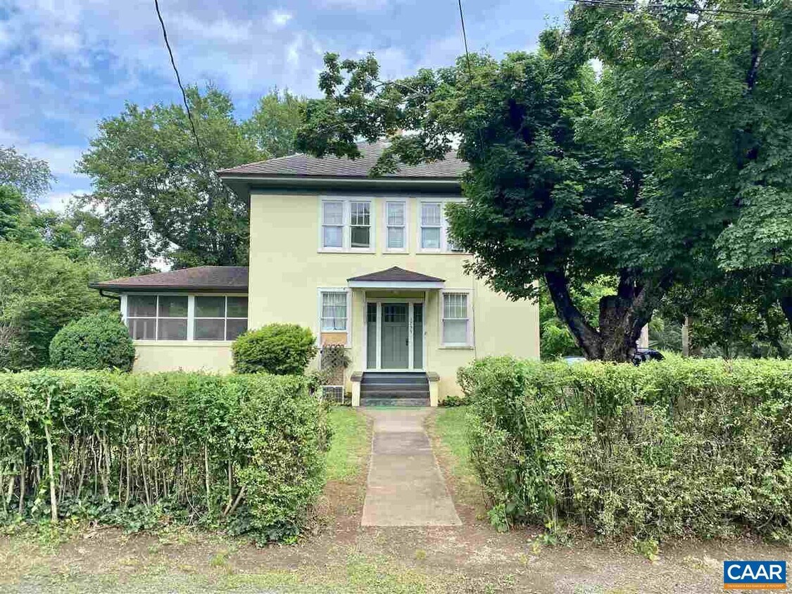 1233 Blue Ridge Ave, Crozet, VA 22932 House for Rent in Crozet, VA