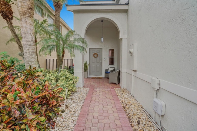 Foto del edificio - 7587 Sierra Ridge Ln