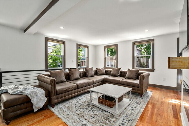 Foto del edificio - 32 Line St