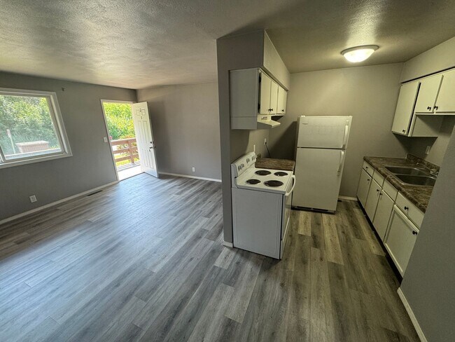 Foto del edificio - 213 Sunnyridge Ct