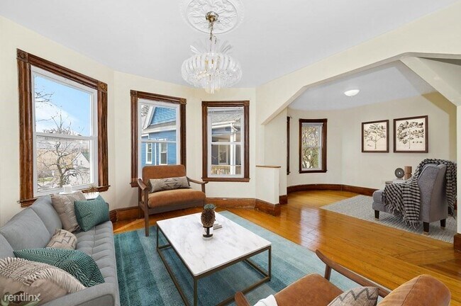 Building Photo - 5 br, 2 bath House - 47r Creighton St. #3-4 3