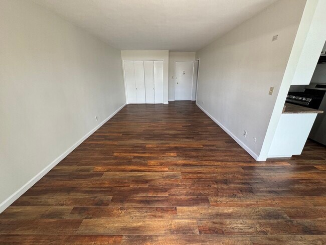 Foto del edificio - 1138 S Corning St