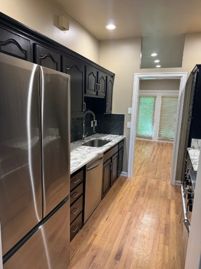 Foto del edificio - 1 Bed | 1.5 Bath Near Downtown Tulsa!