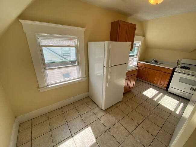 Foto del edificio - 396-398 Ellsworth Ave