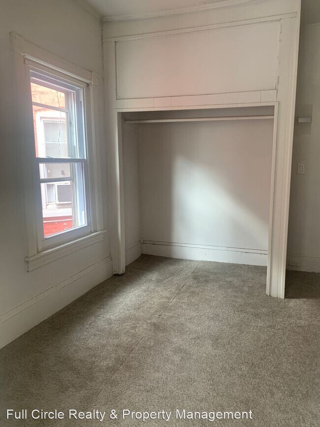 Building Photo - 4 br, 1 bath House - 323 State Street OHEWST