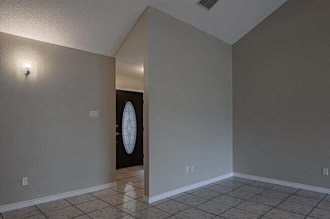 Foto del edificio - 106 Cottontail Ln
