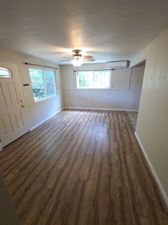 Building Photo - 3480 Idlewood Dr