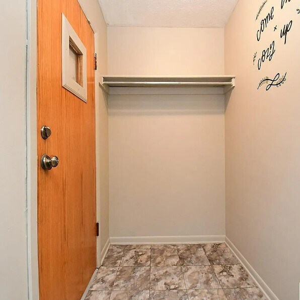 Entryway - 1416 O St
