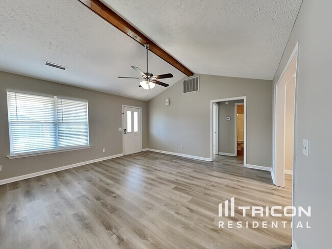 Foto del edificio - 928 Pin Oak Dr