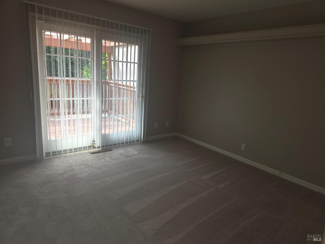 Foto principal - 3013 Devita Dr
