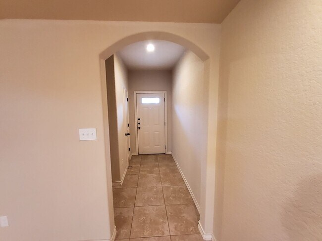 Foto del edificio - 7010 Micayla Cove #103, San Antonio, TX. 7...