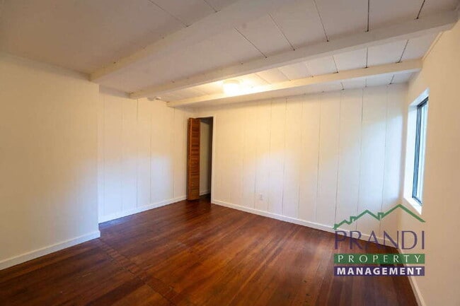 Building Photo - 357 Forrest Ave