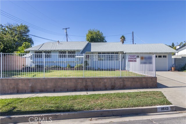 Foto del edificio - 11543 Swinton Ave