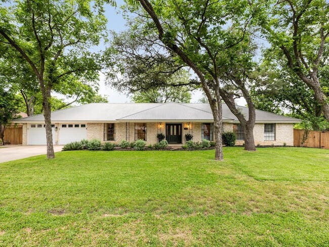 Building Photo - 2300 Toulouse Dr