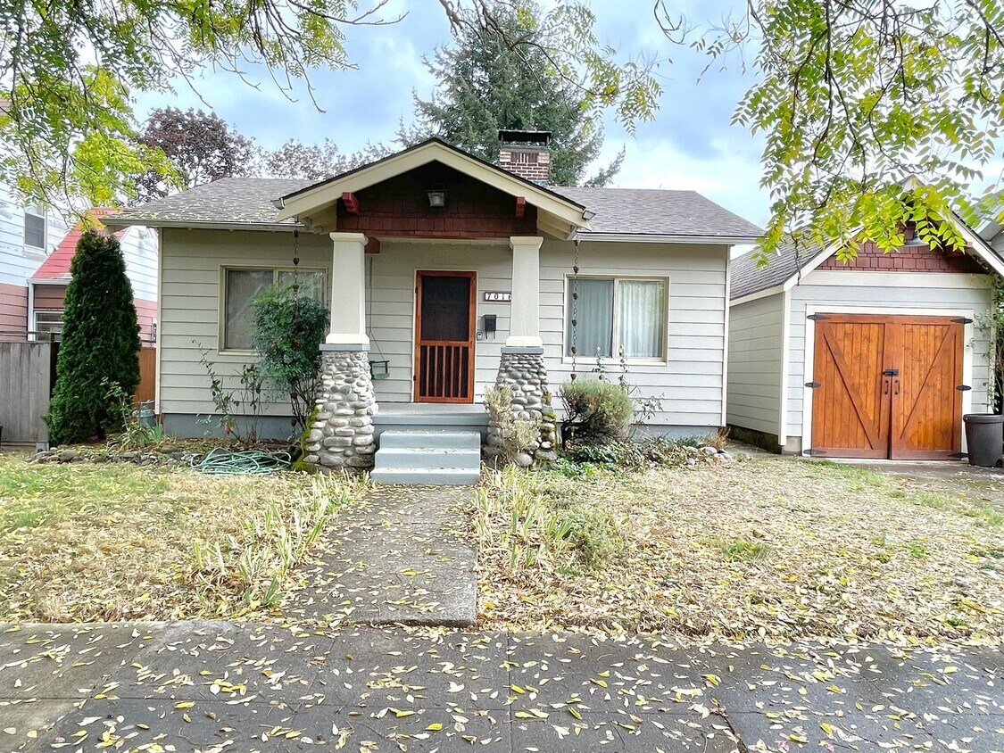 Primary Photo - Arbor Lodge bungalow, 3 bedroom, 2 bathroo...