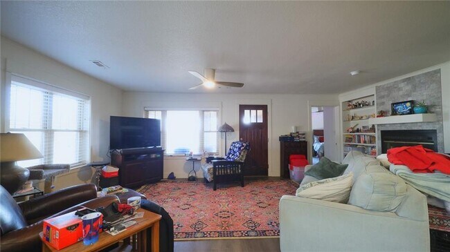 Foto del edificio - 2108 W Stone St