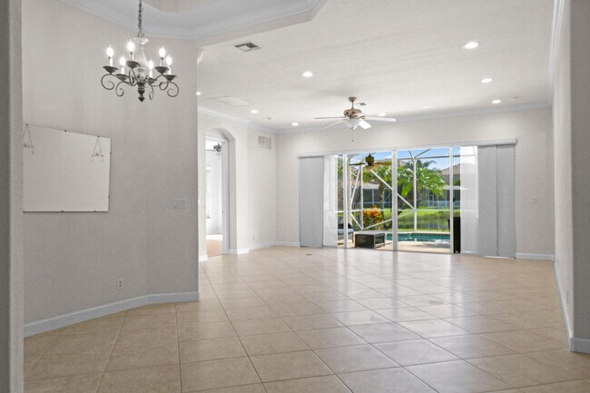 Foto del edificio - 411 NW Sheffield Cir