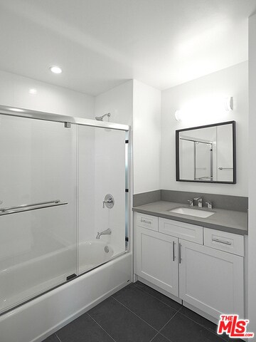 Building Photo - 1229 S Kingsley Dr